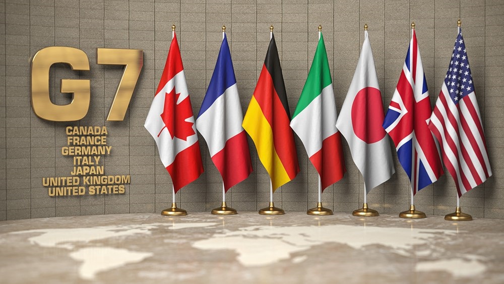 Новини світу - Франція проти повернення РФ у G7