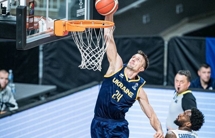 Новини спорту - Гравець збірної України візьме участь у відборі Євробаскету після відвідин ТЦК