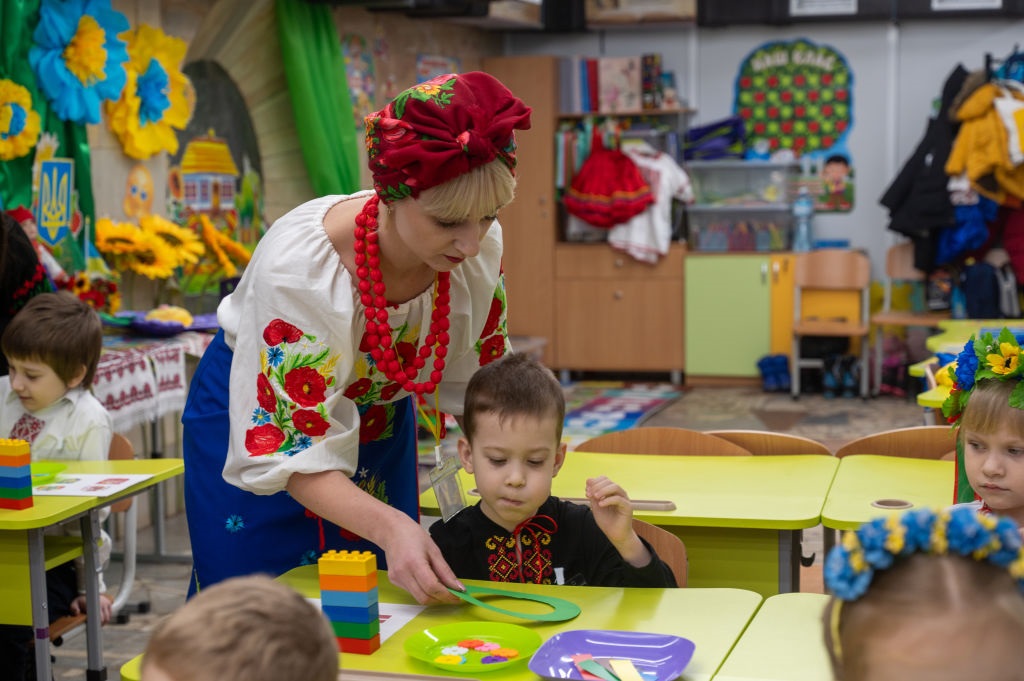 Новини України - МОН оновлює стандарт початкової освіти