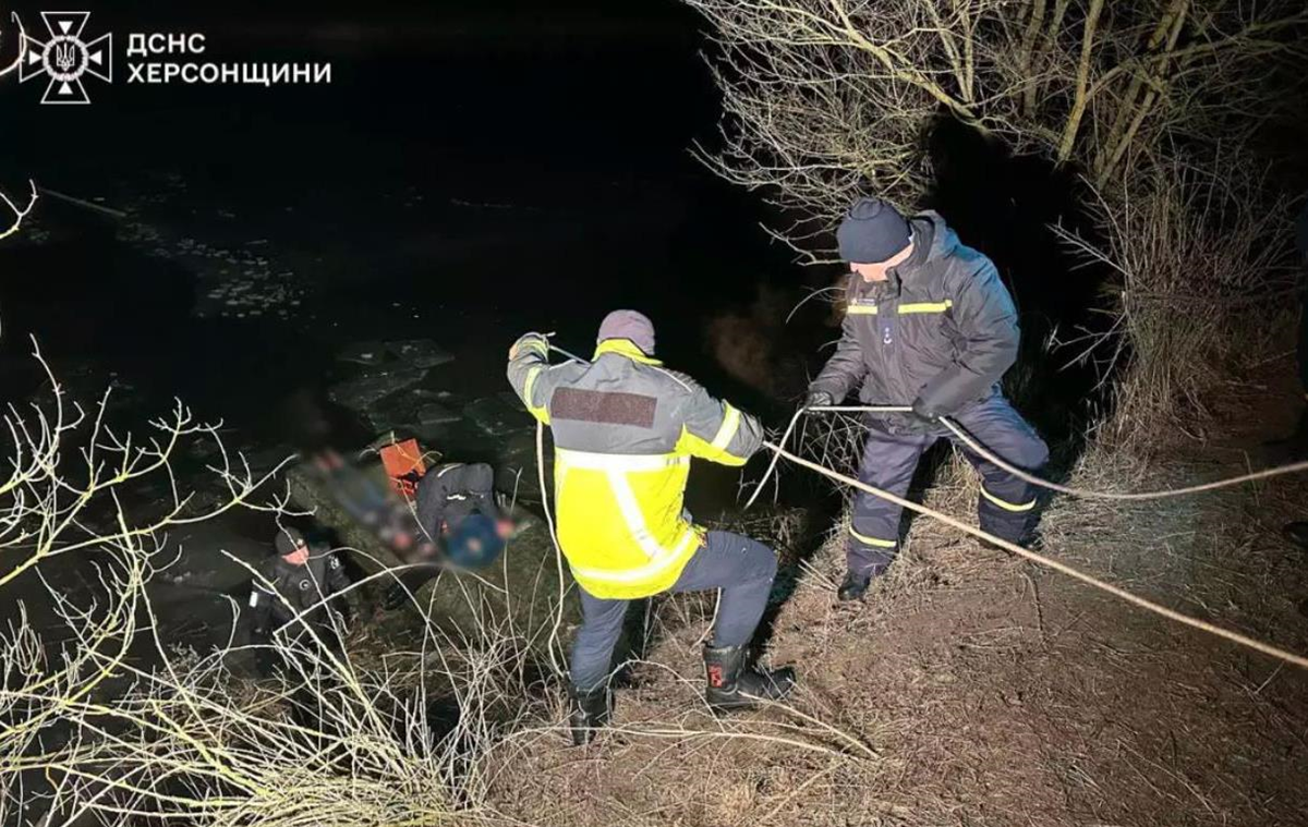 Новини України - На Херсонщині водолази витягли тіла двох дітей, що провалилися під кригу