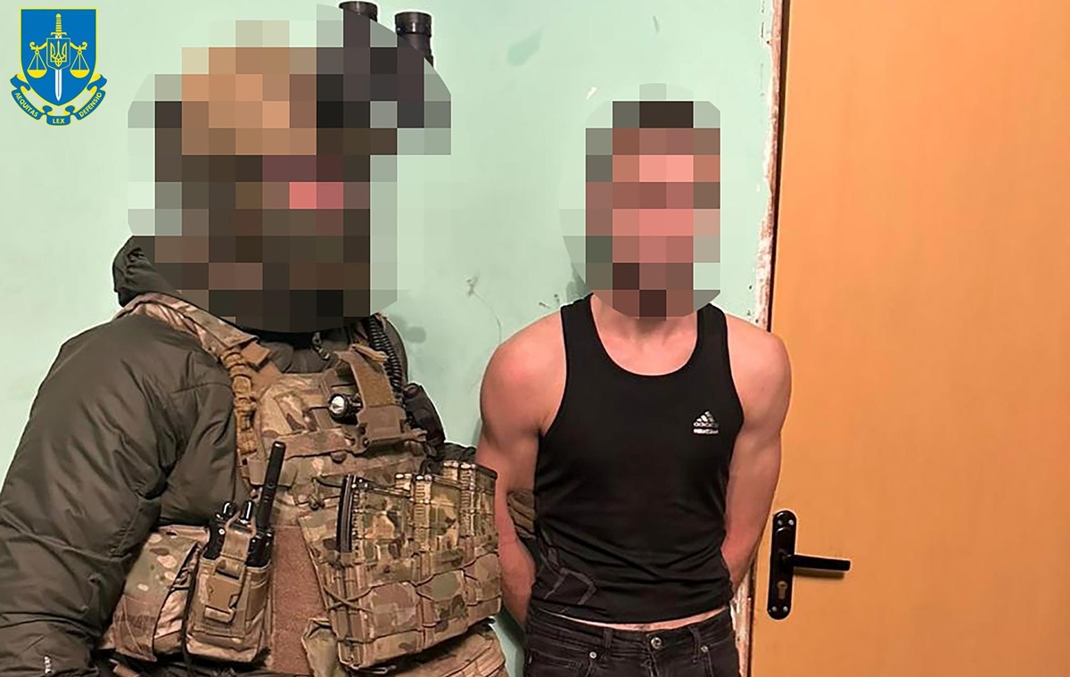 Новини України - Теракт біля ТЦК у Павлограді: підозрюваним обрали запобіжні заходи