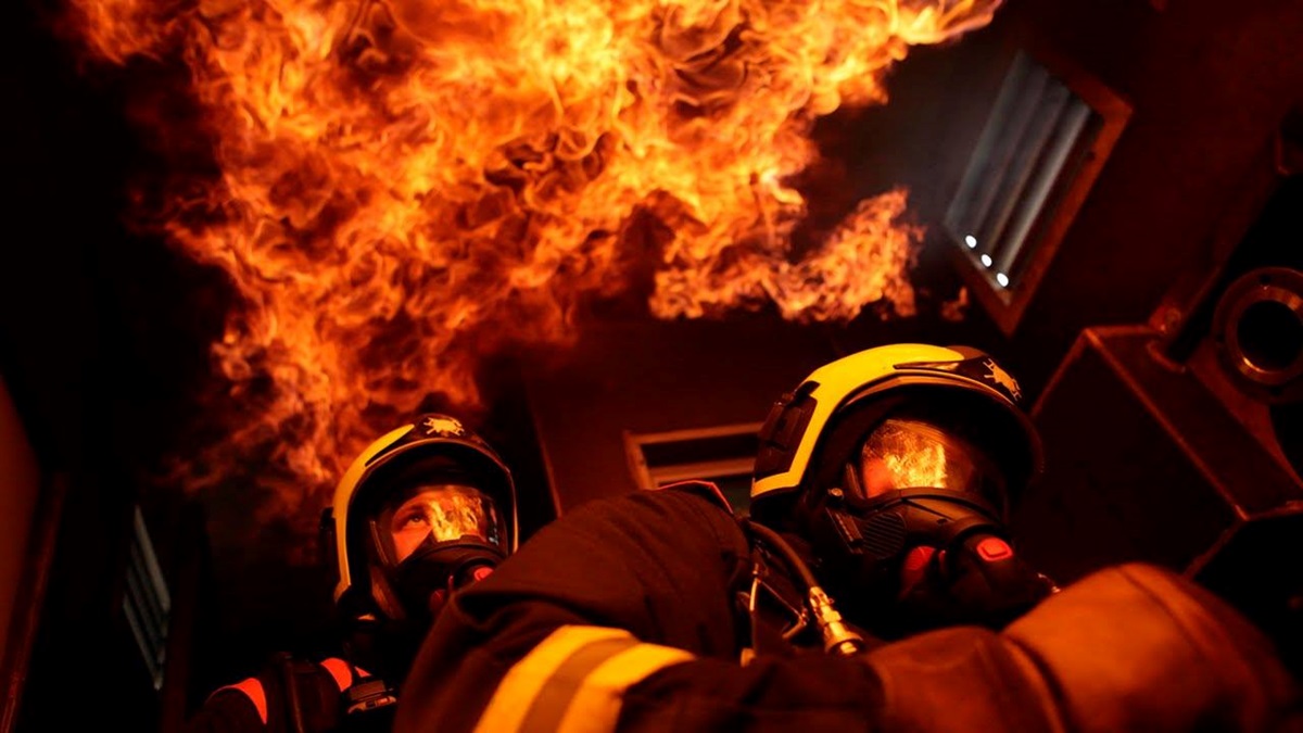 Новини Києва - В Києві прогриміли вибухи: спалахнули пожежі