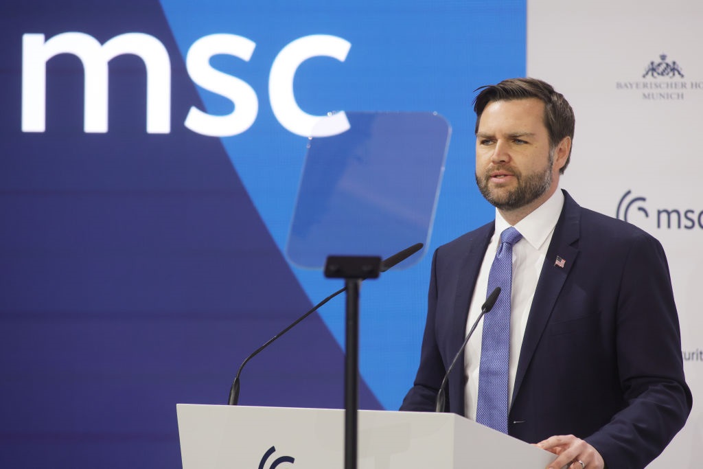 Новини світу - Венс закликав Європу більше дбати про власну безпеку