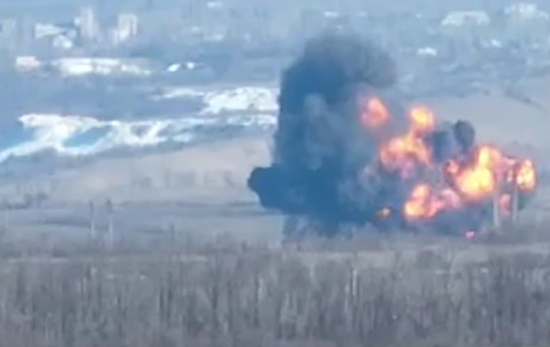 Новини України - Воїни 28-ї бригади показали відео знищення Су-25