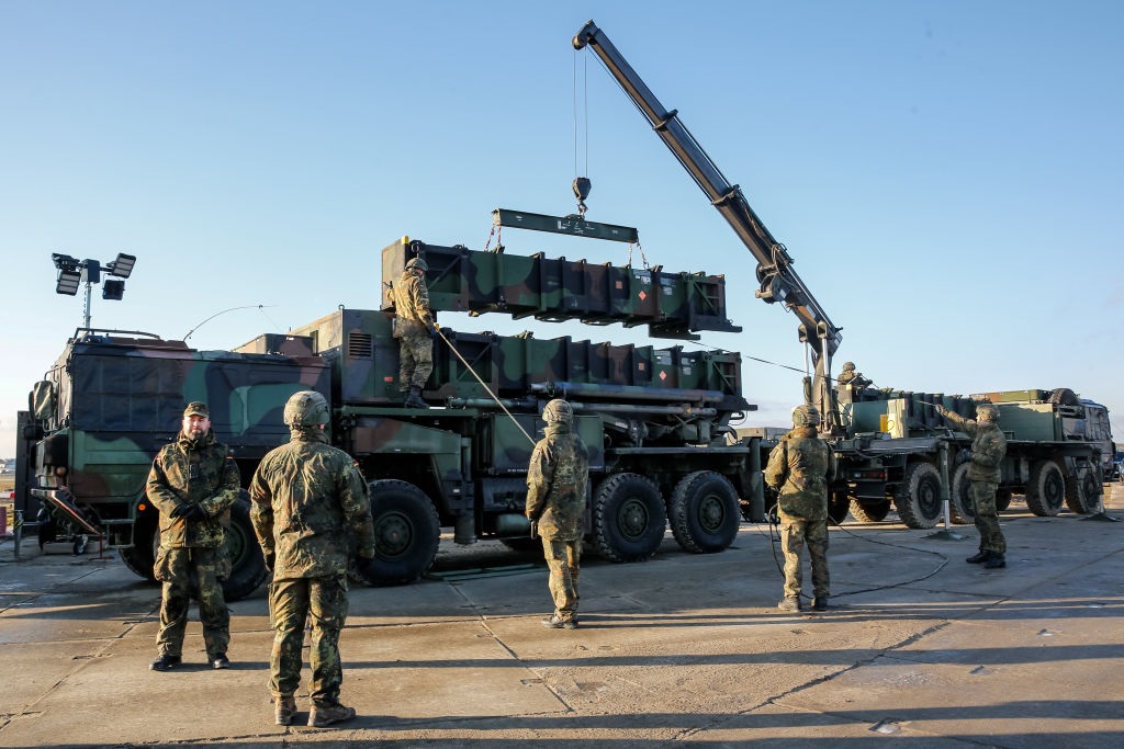 Без категорії - ЄС готує військовий поміч Україні на €6 млрд - ЗМІ