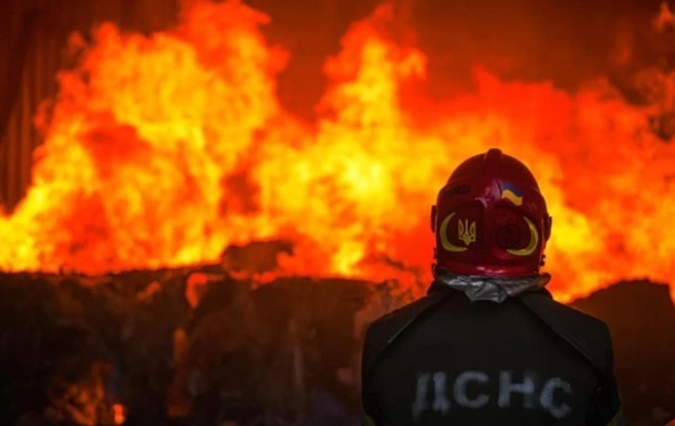 Без категорії - БПЛА атаували Одесу: у місті пожежі