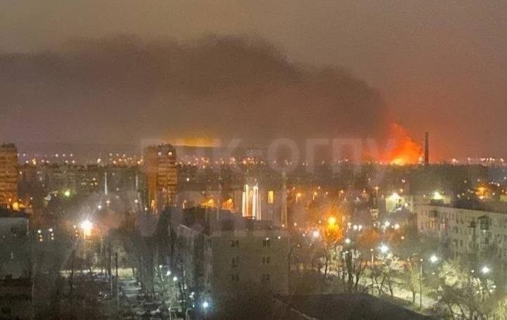 Новини світу - Дрони атакують НПЗ у Волгограді