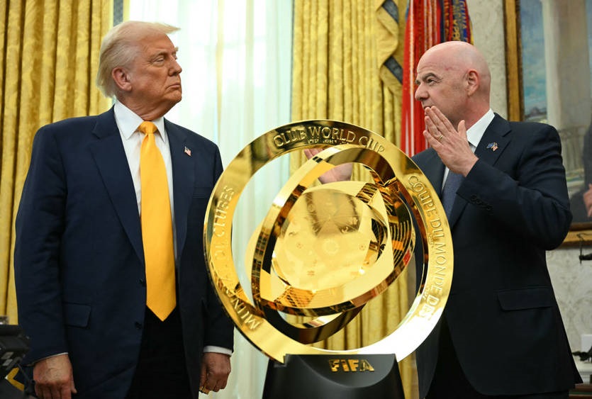 Новини спорту - Інфантіно представив Трампу трофей клубного чемпіонату світу
