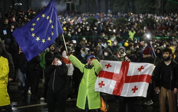 Новини світу - Країни Балтії заборонили в'їзд низці грузинських посадовців