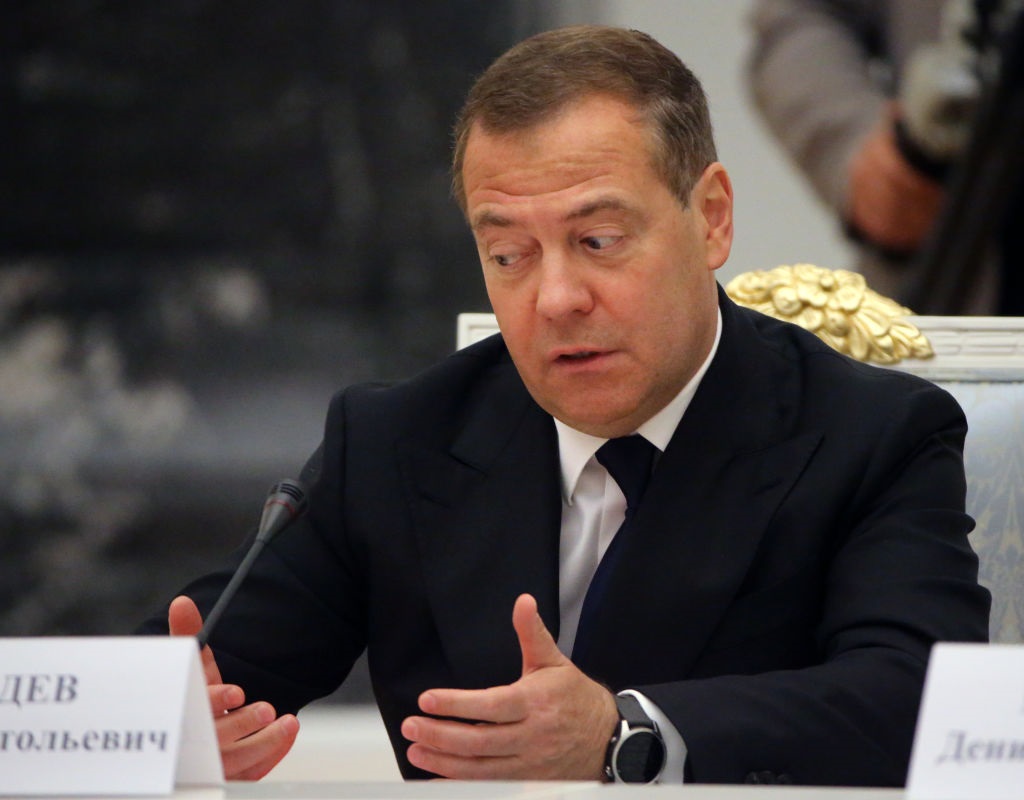Новини світу - Медведєв звинуватив у війні "розпад СРСР"