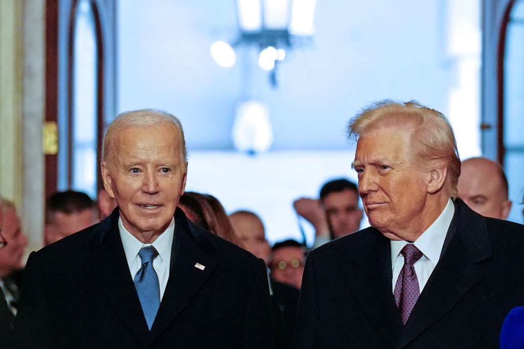 Новини світу - Трамп депортував менше мігрантів, аніж Байден - ЗМІ