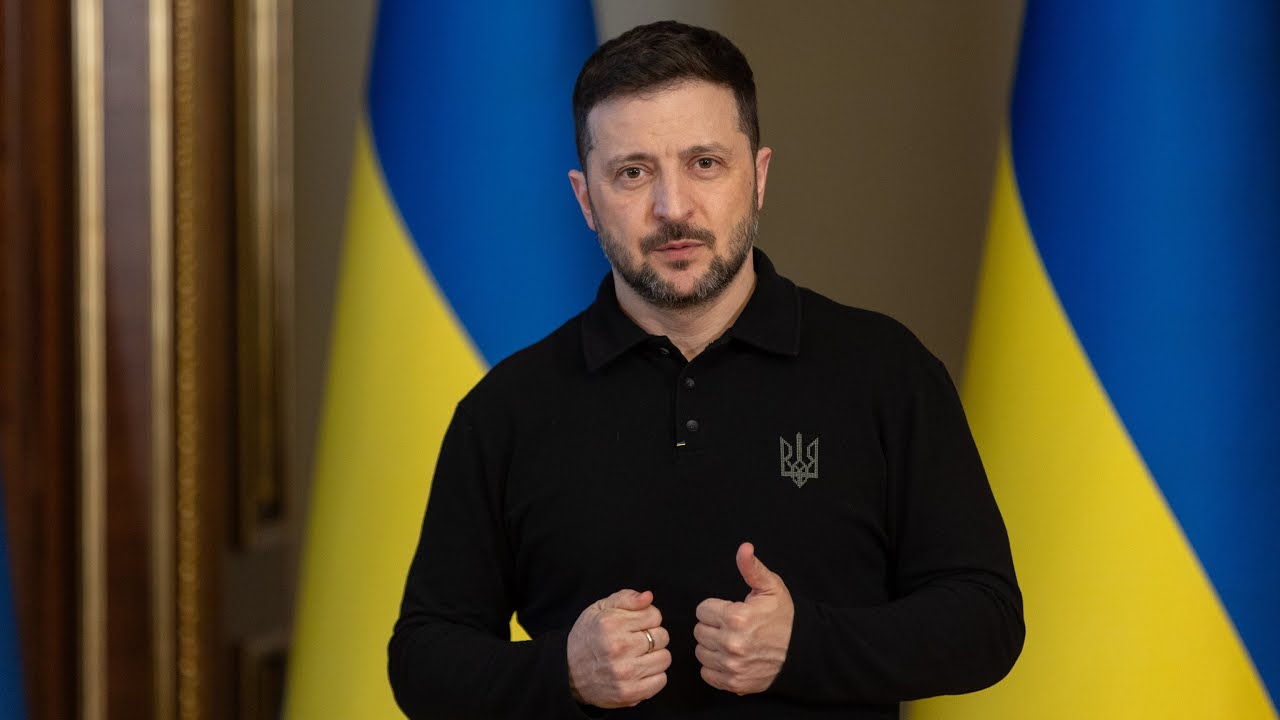 [жестова мова] Пресбрифінг Президента України Володимира Зеленського щодо актуальних питань [17.04]