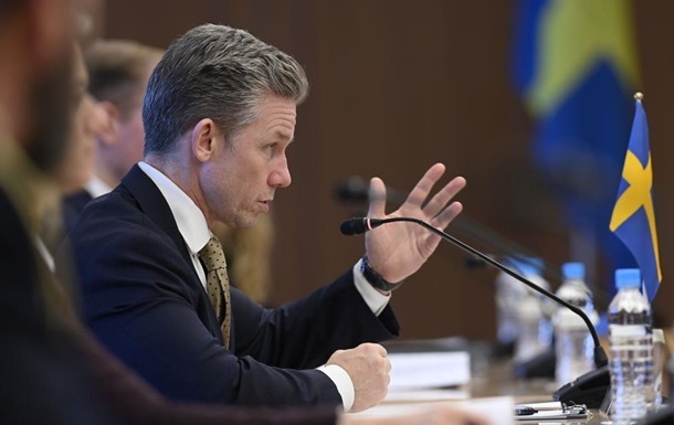 Новини світу - Швеція виділила 410 млн євро на зброю для України