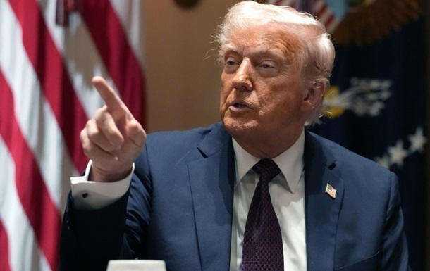 Новини бізнесу - Трамп заперечив звинувачення у заробітку на власному мемкоїні