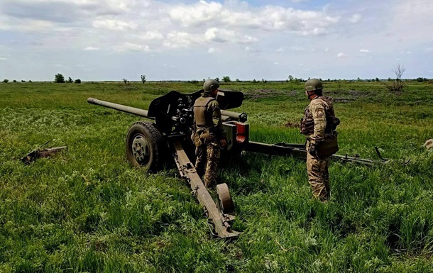 Новини України - Росіяни тиснуть на 12 напрямках - Генштаб