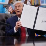 Трамп оголосив нові мита на імпорт ліків, вантажівок і меблів