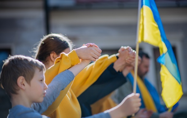 Новини України - В Україну повернули 16 дітей з ТОТ