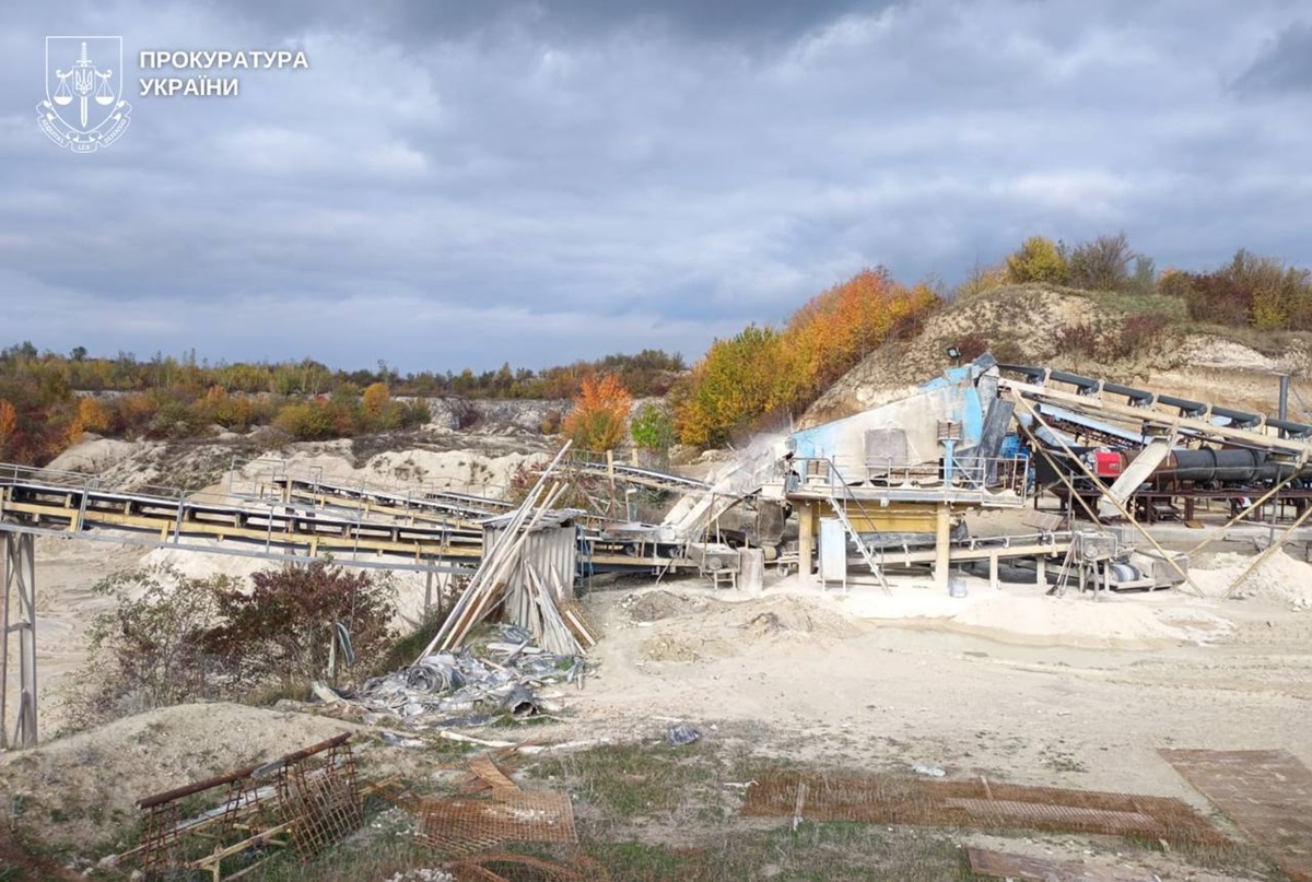 Новини України - На Хмельниччині викрили схему незаконного видобутку вапняку