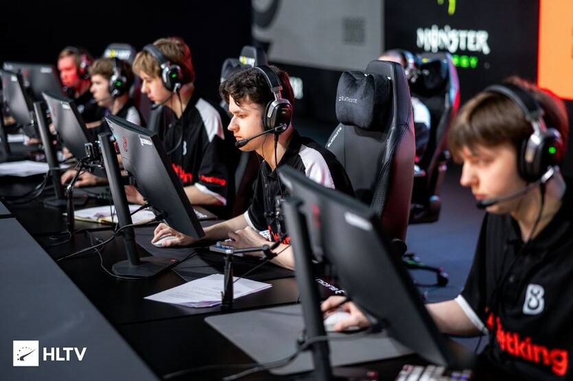 Новини політики - B8 переграла росіян на стадії третього раунду Budapest Major 2025