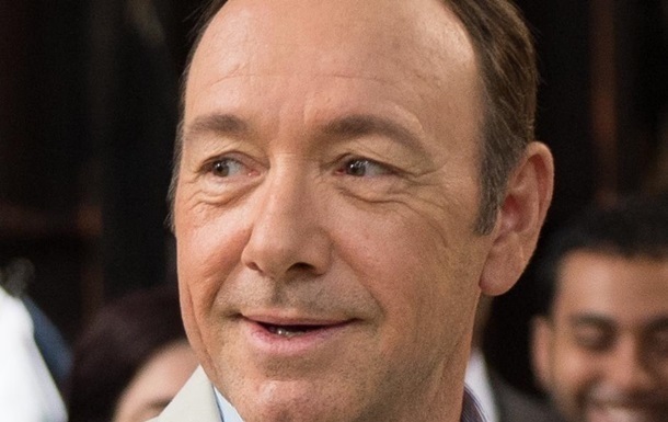 Новини культури - Кевін Спейсі заявив, що залишився без дому