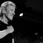 Роджер Вотерс обрушився з критикою на Джолі після її візиту в Україну