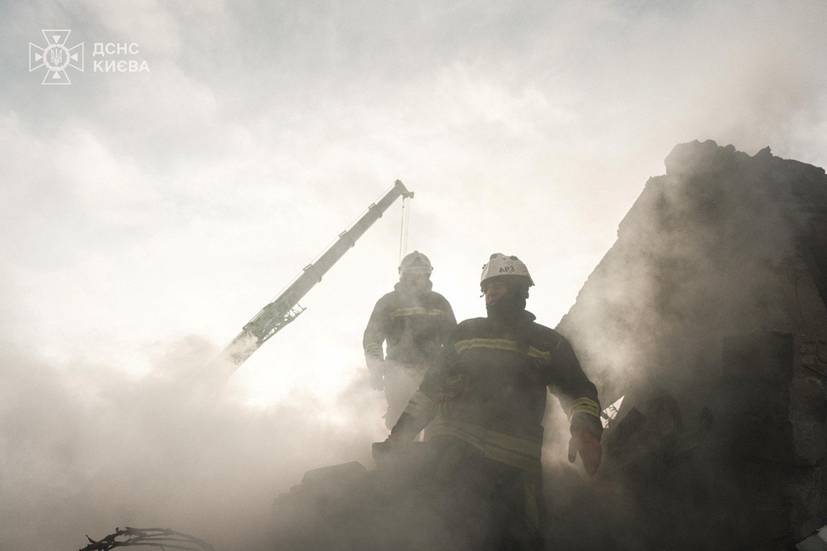 Новини Києва - У Києві деблокували тіло сьомої жертви атаки РФ