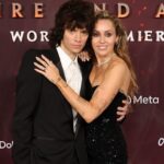 Майлі Сайрус підтвердила заручини з музикантом Максом Морандо