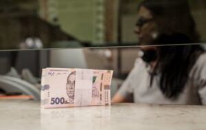 Стягнення зарплати через суд: КСУ дав роз’яснення щодо термінів