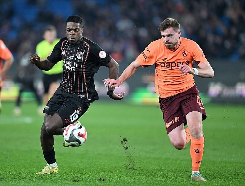 Новини спорту - Українець став найкращим захисником чемпіонату Туреччини в листопаді