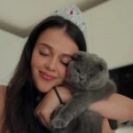 Українка розповіла, як заробляє її кіт