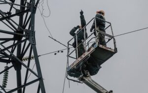 Укренерго збільшує обсяг відключень світла