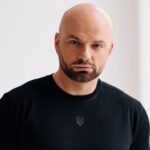 Відомий ведучий опинився в епіцентрі обстрілу