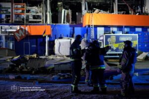 РФ атакувала Запоріжжя: зруйнований Епіцентр