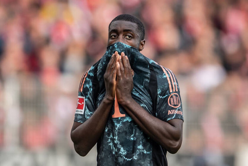 Новини спорту - Упамекано ствердно відповів на пропозицію залишитися в Баварії