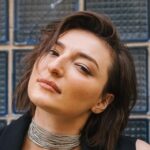 Зірка Кварталу 95 Анастасія Оруджова заручилася