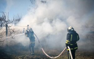 Дрони РФ масовано накрили передмістя Одеси