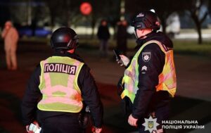 Понад 40 поранених: РФ ударила по будівлі поліції у Шостці