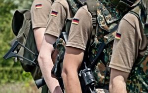 Німеччина обмежила виїзд чоловікам призовного віку