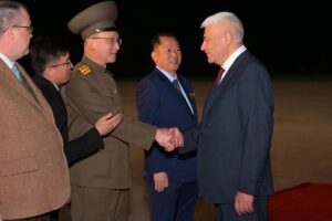 Всеосяжне стратегічне партнерство: головний силовик РФ приїхав до КНДР