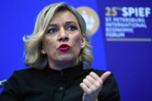 Захарова: РФ готова завершити війну за низки вимог