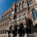 НБУ продав максимальний обсяг доларів з березня