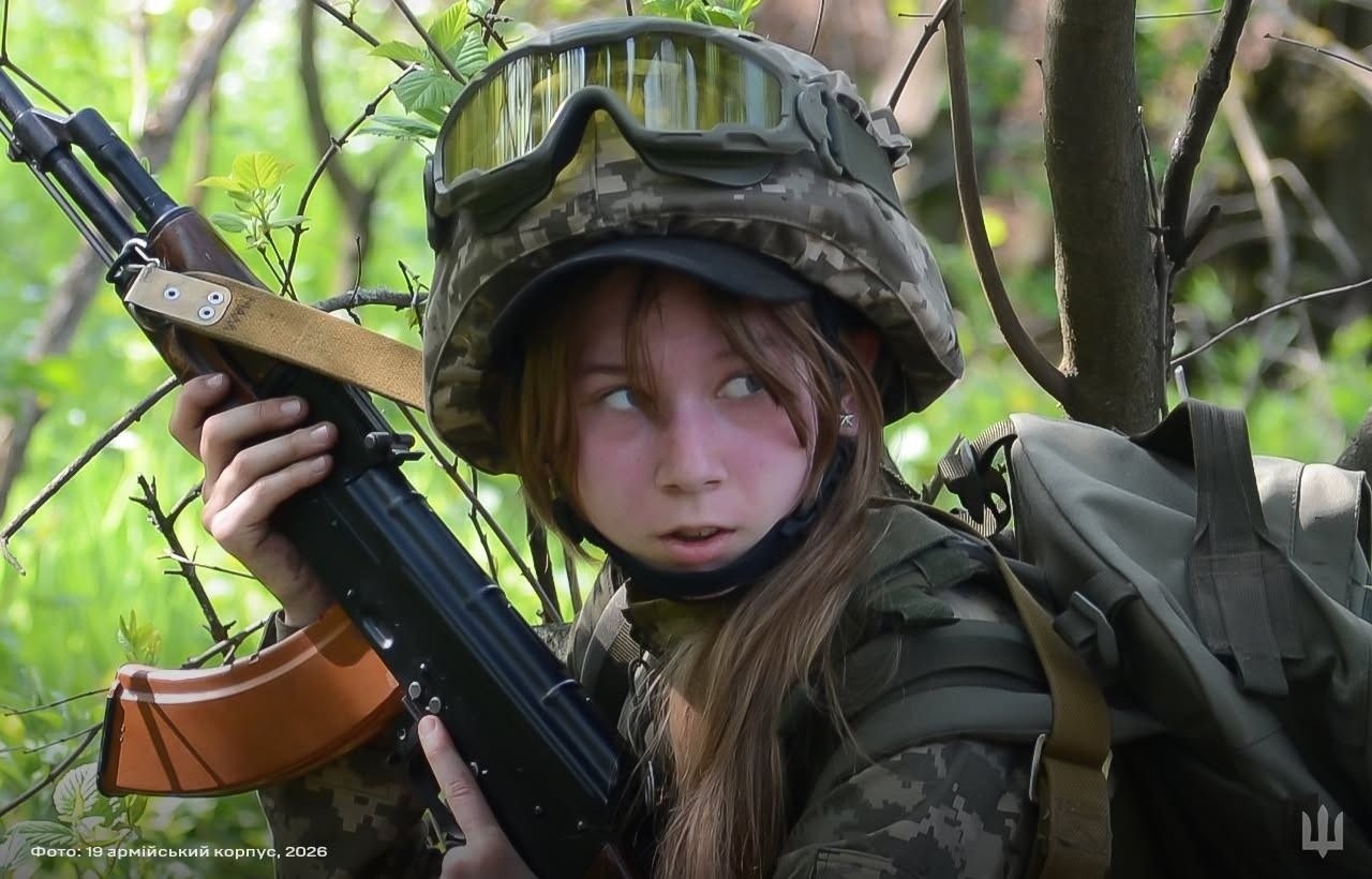 Діані лише 18. Тендітна, але рішуча і з характером.