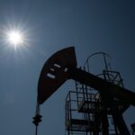 Ціни на нафту злетіли після нових ударів США по Ірану
