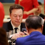 Маск втратив близько $500 млрд за місяць