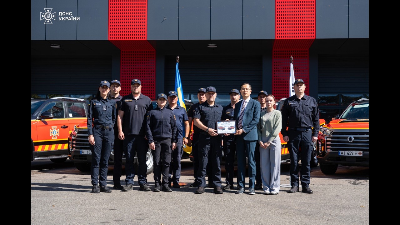 ДСНС отримала від Республіки Корея 5 спеціалізованих пікапів для підсилення рятувальних підрозділів