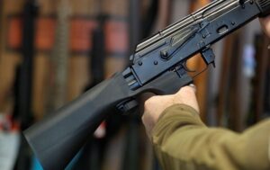 Стало відомо, скільки одиниць зброї вже задекларували українці